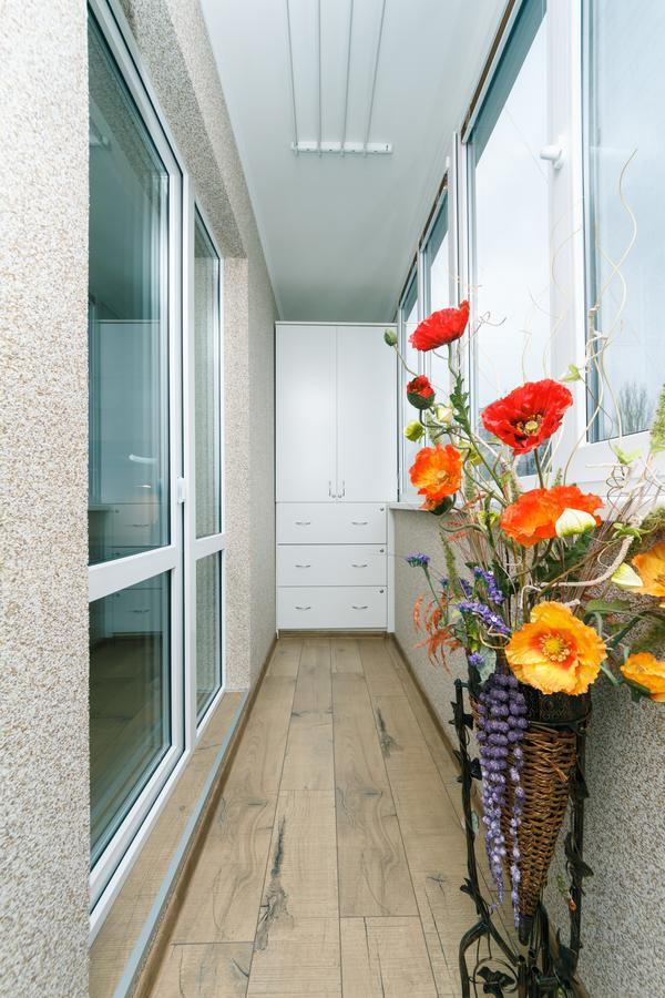 Apartment On Sevastopolska Square เคียฟ ภายนอก รูปภาพ